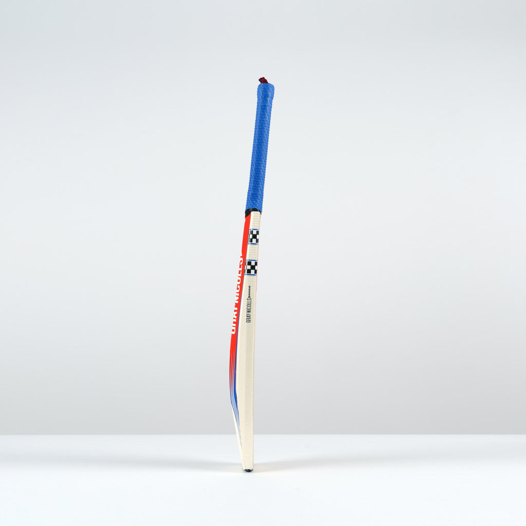 Stratos 1.0 Thunder Junior Cricket Bat