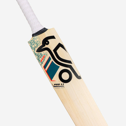 NICKEL PRO 1.1 PLAYERS SELECT JUNIOR CRICKET BAT