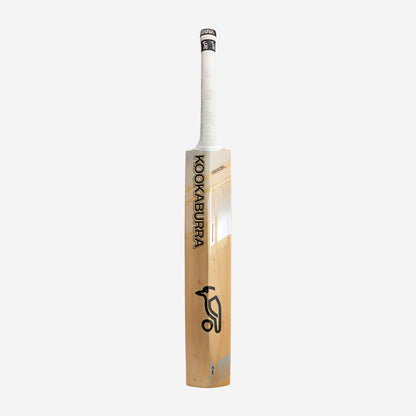 NICKEL 8.1 JUNIOR CRICKET BAT