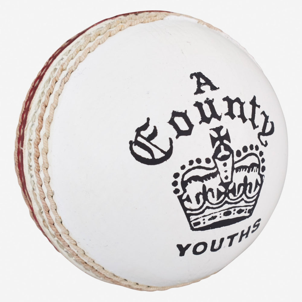 COUNTY CROWN RED/WHITE CRICKET BALL